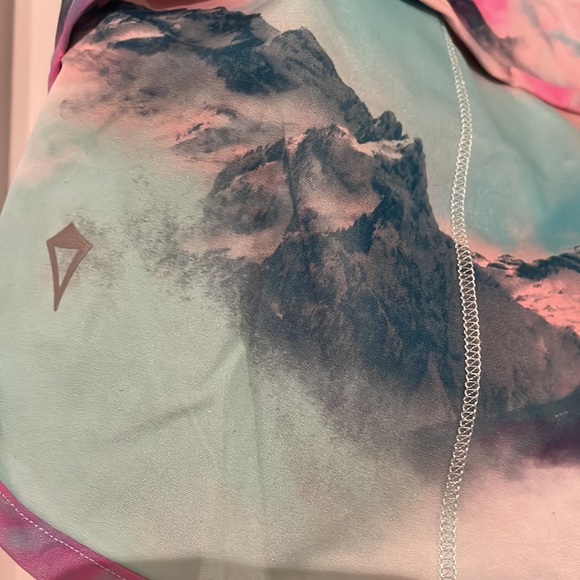 Ivivva girls “Speedy short” running shorts size 14 - Picture 3 of 5